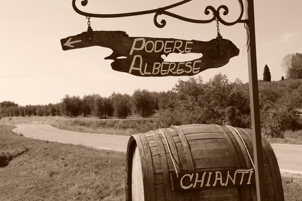 אסיאנו Agriturismo Podere Alberese מראה חיצוני תמונה