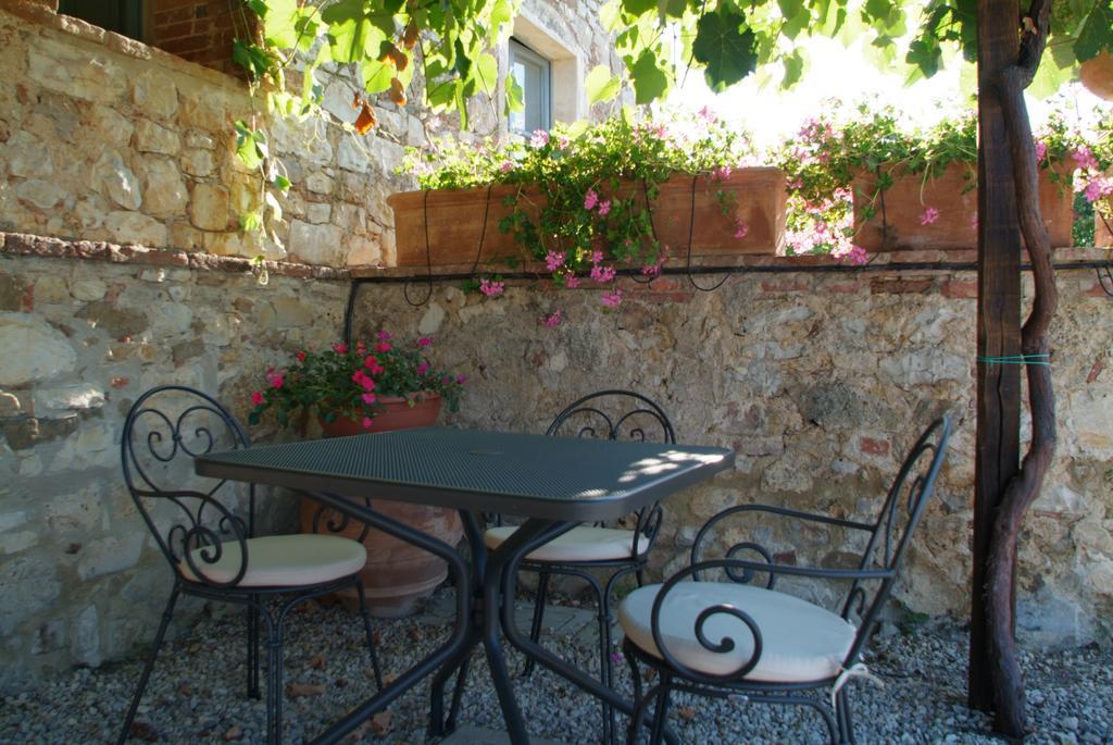 אסיאנו Agriturismo Podere Alberese חדר תמונה