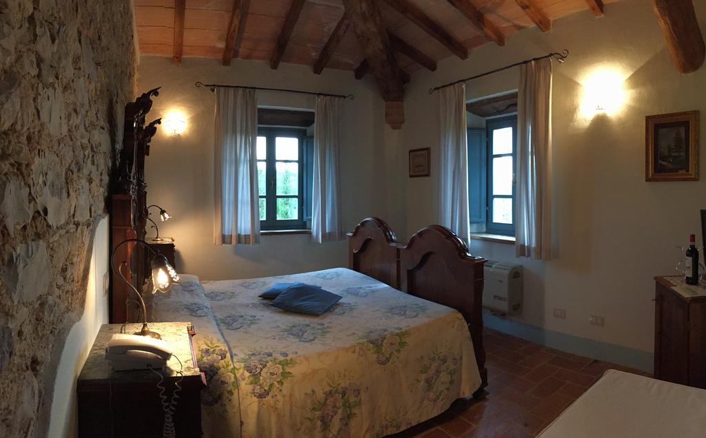אסיאנו Agriturismo Podere Alberese מראה חיצוני תמונה